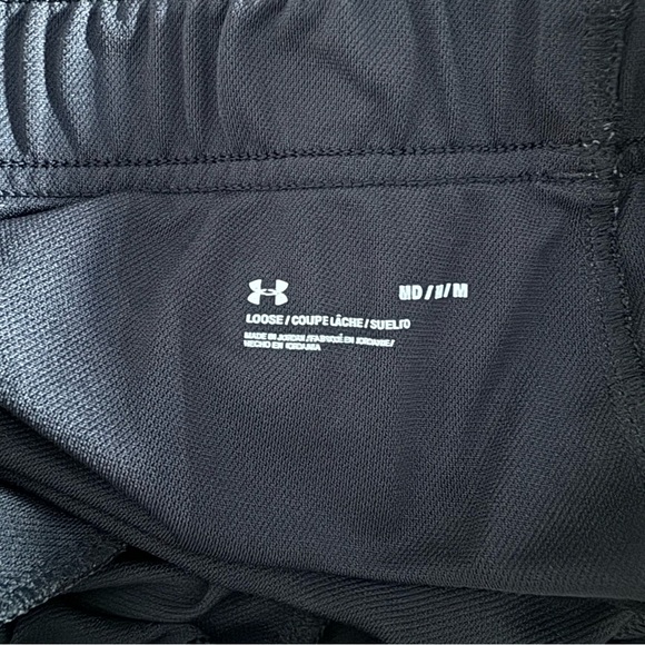 Under Armour Play Up 5" Shorts - Picture 3 of 3